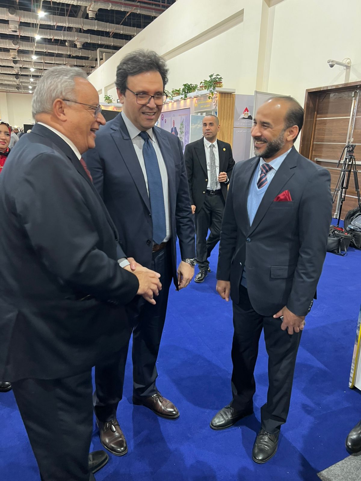 c7699f38-4ffa-4114-8650-fcbe9dc2d29b c7699f38-4ffa-4114-8650-fcbe9dc2d29b