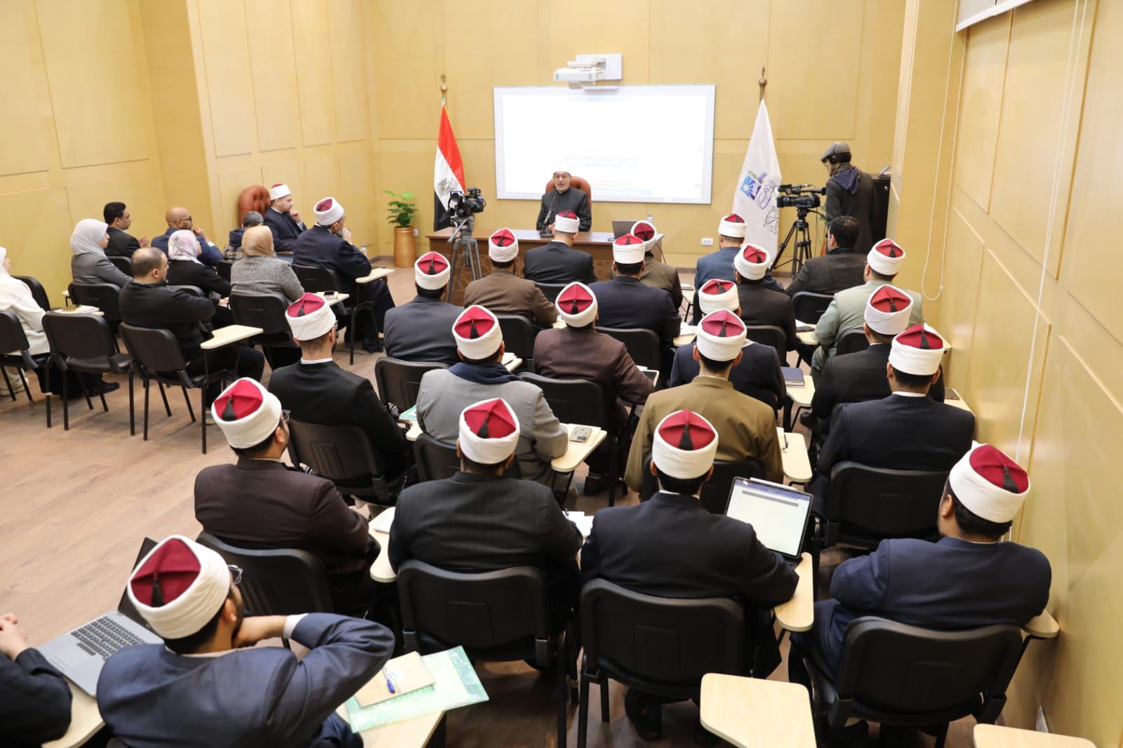 1f2ca4e8-be2e-41c2-a52b-7388c7168aba