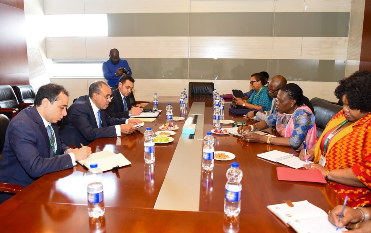 وزير الخارجية مع أما أمواه، مفوضة الصحة والشئون الإنسانية والتنمية الاجتماعية بالاتحاد الأفريقي وزير الخارجية مع أما أمواه، مفوضة الصحة والشئون الإنسانية والتنمية الاجتماعية بالاتحاد الأفريقي