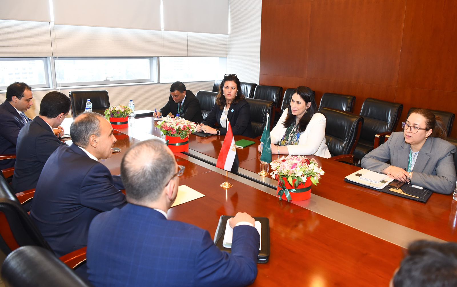 وزير الخارجية وسلمى مليكة حدادي، نائبة رئيس مفوضية الاتحاد الأفريقي وزير الخارجية وسلمى مليكة حدادي، نائبة رئيس مفوضية الاتحاد الأفريقي