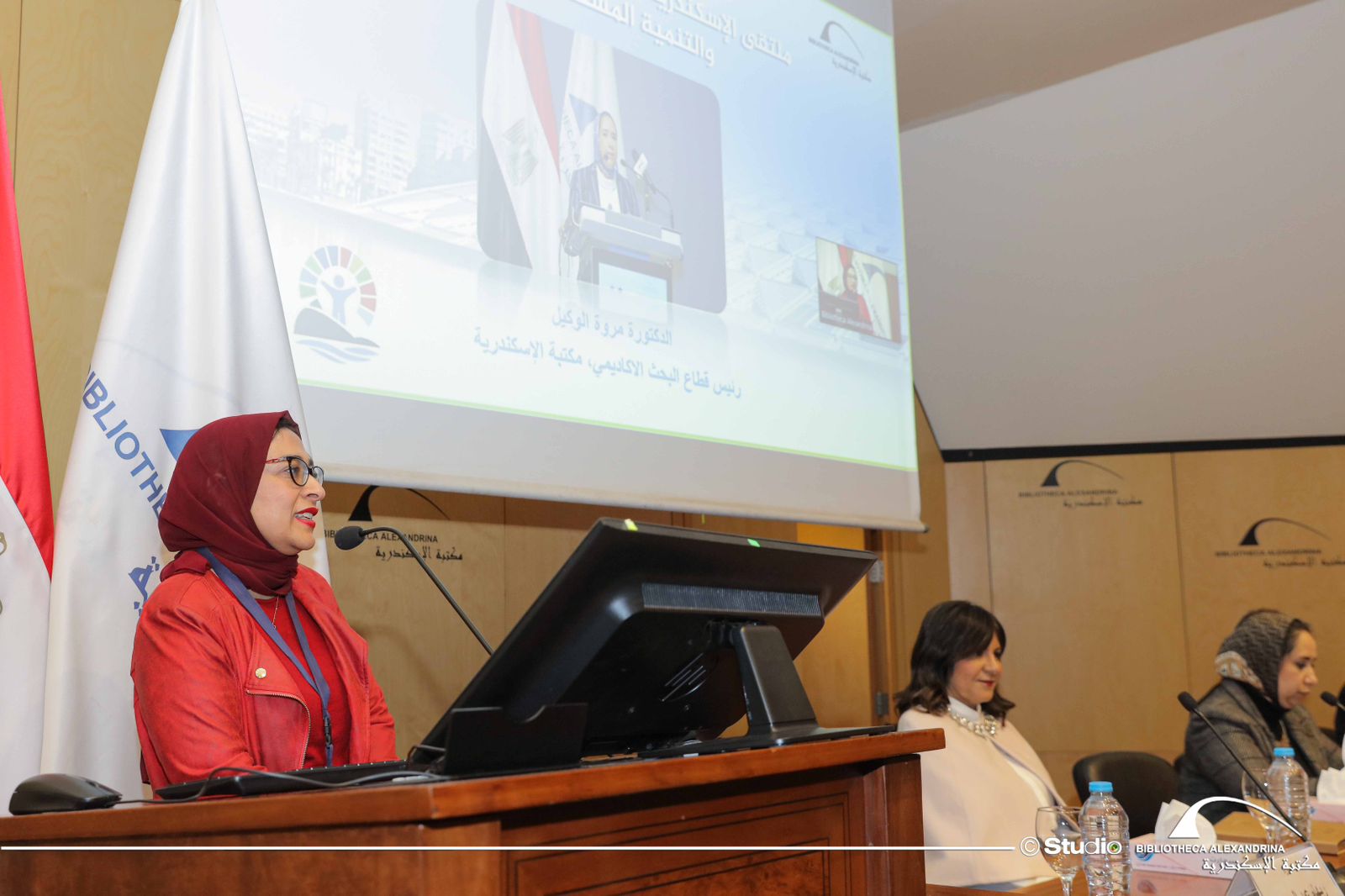 a2997305-1e54-46c0-a712-eef79edee767