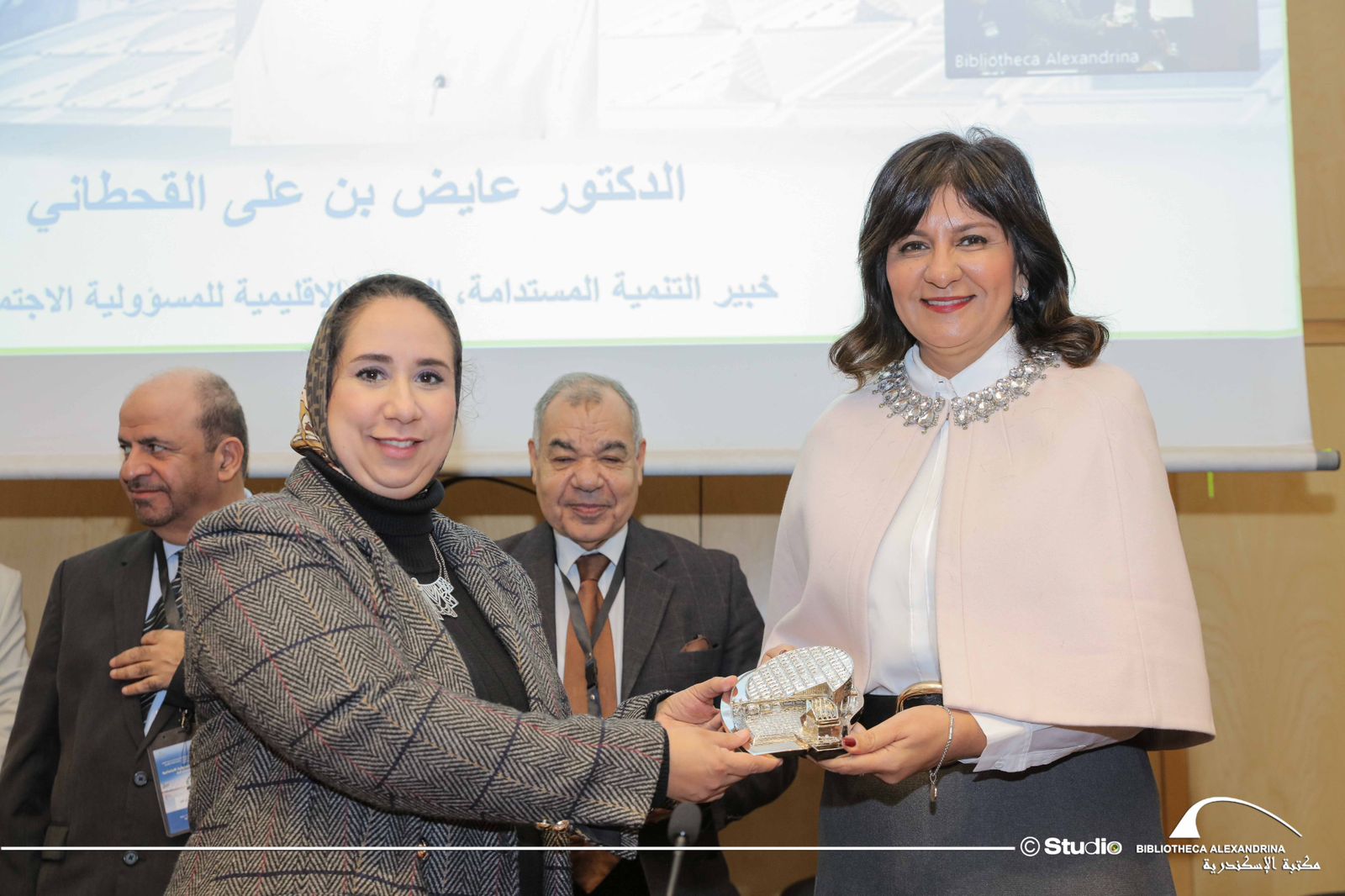 e6085601-5054-48f3-8ac7-11aed86c5ec6