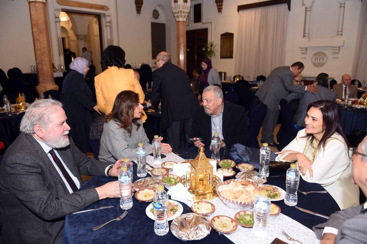 dc41a6cf-5a22-41bf-a5ff-dca0ecb71292