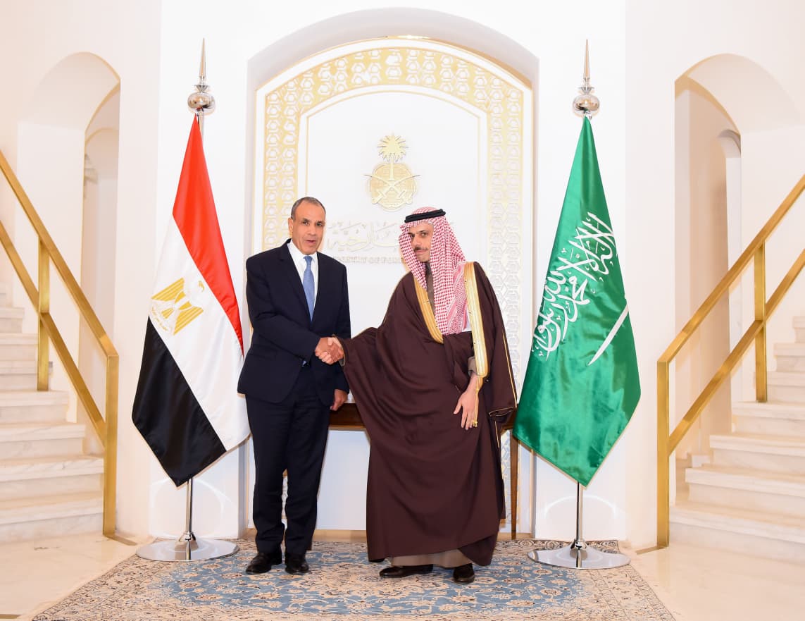 d5dc3647-ae37-4435-8b50-3d156f7d285a