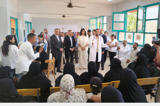 ايد واحدة