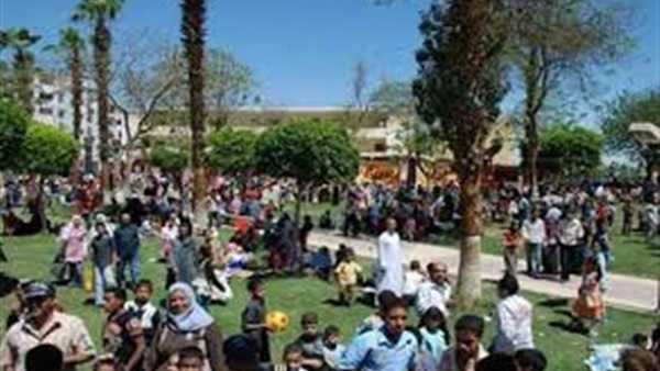 حدائق العاصمة تتلألئ لاستقبال عيد الأضحى المبارك   