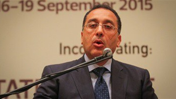 وزير الإسكان: الرئيس سيعلن عن مشروعات جديدة خلال حفل افتتاح قناة السويس وزير الإسكان: الرئيس سيعلن عن مشروعات جديدة خلال حفل افتتاح قناة السويس