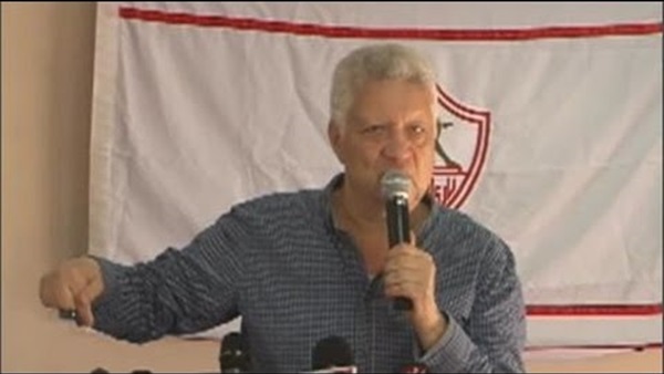 أعضاء الزمالك يحملون مرتضى على الأعناق احتفالا بالتتويج بالدورى أعضاء الزمالك يحملون مرتضى على الأعناق احتفالا بالتتويج بالدورى
