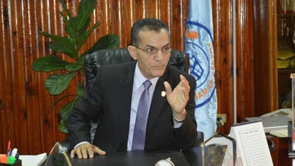 عزب:لولا المفتين لهرب الناس من اعتناق الإسلام عزب:لولا المفتين لهرب الناس من اعتناق الإسلام