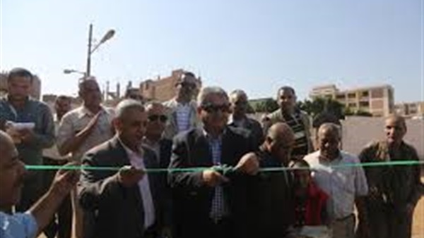 "عبد العزيز" : تطوير شامل لمركز شباب الواسطى بأسيوط.. خلال افتتاحه للملعب الخماسي   