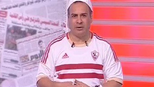 جابر القرموطى يرتدى زى الزمالك لتهنئته بالدورى   على الهواء: "فريق محترم"   