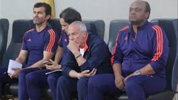 الجهاز الفنى للزمالك يقدم موعد  المران حتى يتمكن متابعة  مباراة الاهلى و الترجى غدا 