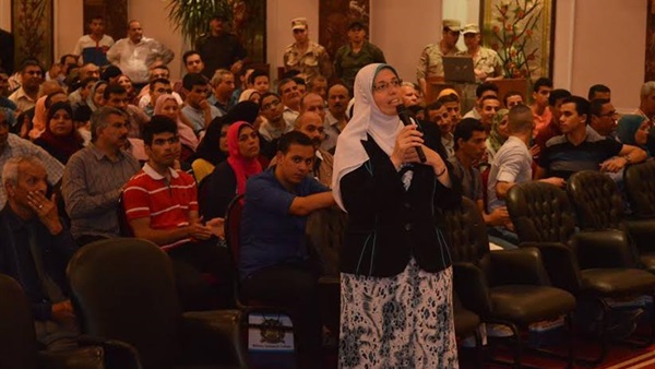القوات المسلحة تكرم المتفوقين دراسيا من أبناء جنودها القوات المسلحة تكرم المتفوقين دراسيا من أبناء جنودها