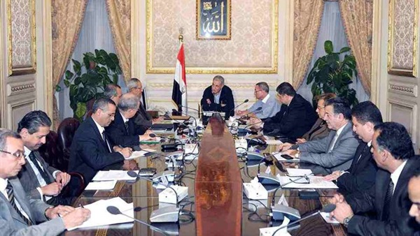 ننشر تفاصيل الساعات الأخيرة لحكومة محلب ننشر تفاصيل الساعات الأخيرة لحكومة محلب