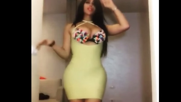بالفيديو.. رقصة مثيرة لـ "شبيهة " هيفاء المتحولة بالفيديو.. رقصة مثيرة لـ "شبيهة " هيفاء المتحولة