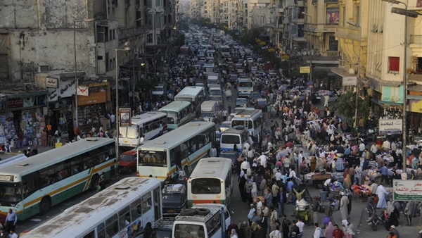 تكدسا مروريا بطرق وكبارى  محافظتى القاهرة والجيزة 