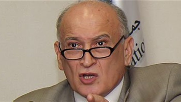 حسين منصور يتقدم بأوراقه للانتخابات البرلمانية حسين منصور يتقدم بأوراقه للانتخابات البرلمانية