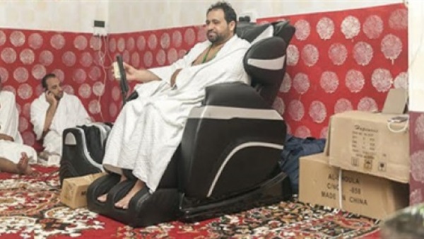بالصور.. مخيمات رجال الأعمال " في الحج "مساج وبوفيه مفتوح بالصور.. مخيمات رجال الأعمال " في الحج "مساج وبوفيه مفتوح