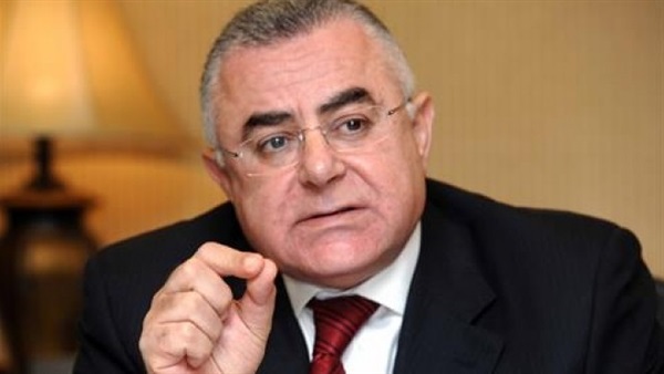 هشام رامز: مصر ليس بها أزمة اقتصادية.. وجميع السلع متوفرة 