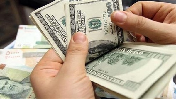 الاموال العامة تضبط شركة صرافة  تتاجر فى العملات بالسوق السوداء 