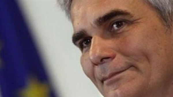 النمسا أول دول أوروبية تعلن رسميًا وضع حد أقصى للاجئين الجدد.. الأشتراكي أقر القانون لضمان خضوع الحزب الديمقراطي.. «ميركل» تنتقد قرار النمسا النمسا أول دول أوروبية تعلن رسميًا وضع حد أقصى للاجئين الجدد.. الأشتراكي أقر القانون لضمان خضوع الحزب الديمقراطي.. «ميركل» تنتقد قرار النمسا