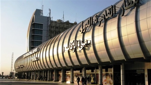 جمارك مطار القاهرة تضبط محاولات تهريب ساعات تجسس 