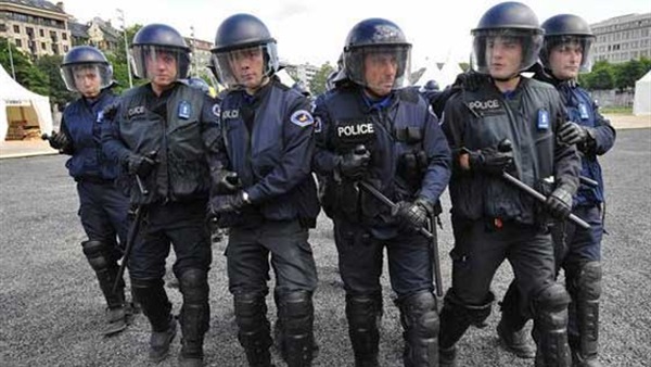 شرطة بازل السويسرية تحظر تظاهرة مناهضة للإسلام