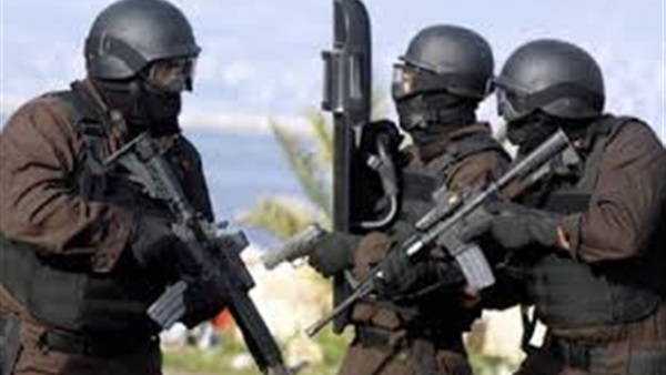 الأمن اللبناني يوقف جنديًّا فارًّا من الجيش ينتمي لـ"داعش" الأمن اللبناني يوقف جنديًّا فارًّا من الجيش ينتمي لـ"داعش"