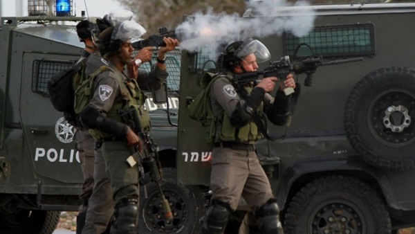 إطلاق النار على فتاة فلسطينية بدعوى محاولتها تنفيذ عملية طعن بالقدس إطلاق النار على فتاة فلسطينية بدعوى محاولتها تنفيذ عملية طعن بالقدس