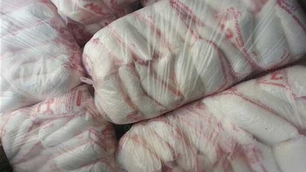 ضبط 9 طن سكر مجهولة المصدر وناقصة الوزن بالمنيا 