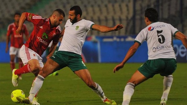 انتهاء الشوط الأول بين الأهلي والسكندري بـ«التعادل السلبي» انتهاء الشوط الأول بين الأهلي والسكندري بـ«التعادل السلبي»