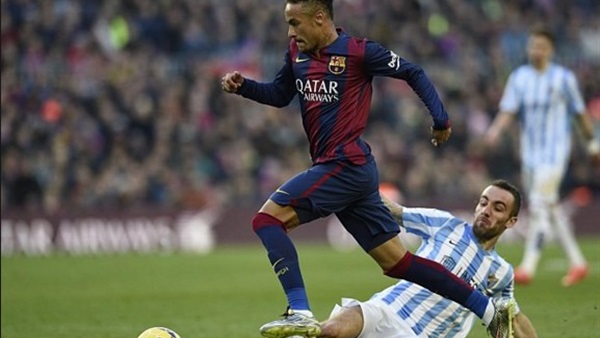 بالفيديو.. برشلونة يتعادل «إيجابيًا» مع مالجا في الشوط الأول بالفيديو.. برشلونة يتعادل «إيجابيًا» مع مالجا في الشوط الأول