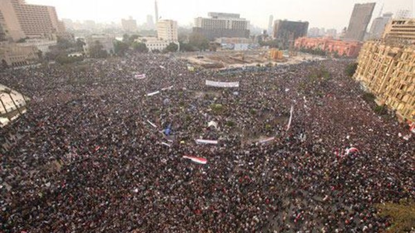 3 "مستشفيات ميدانية" وثقت أحداث ثورة 25 يناير..«عمر مكرم» لإستقبال الشهداء والمصابين وتخزين الأدوية داخل المسجد خوفاً من سرقتها..مسجد «عباد الرحمن» الأشهر بميدان التحرير..و«نقابة الأطباء» تشارك بتوفير 3 "مستشفيات ميدانية" وثقت أحداث ثورة 25 يناير..«عمر مكرم» لإستقبال الشهداء والمصابين وتخزين الأدوية داخل المسجد خوفاً من سرقتها..مسجد «عباد الرحمن» الأشهر بميدان التحرير..و«نقابة الأطباء» تشارك بتوفير