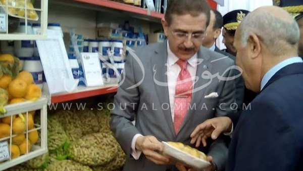 بالصور.. افتتاح معرض منتجات قطاع مصلحة السجون