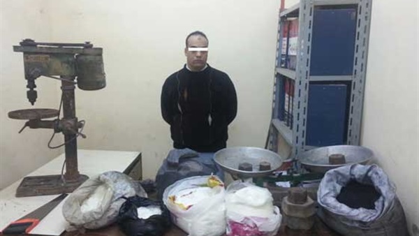 ضبط مواد شديدة الإنفجار داخل أحد منازل «الإرهابية» بالشرقية ضبط مواد شديدة الإنفجار داخل أحد منازل «الإرهابية» بالشرقية