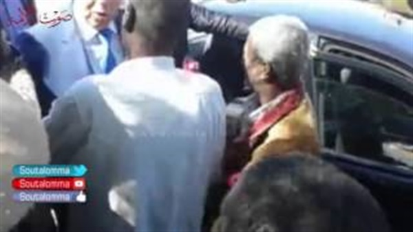 بالفيديو .. محافظ أسوان للأهالى: «الناس عندي كلهم واحد» بالفيديو .. محافظ أسوان للأهالى: «الناس عندي كلهم واحد»