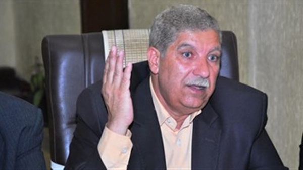 محافظ الإسماعيلية يتفقد لجان الشهادة الاعدادية في أبوصوير 