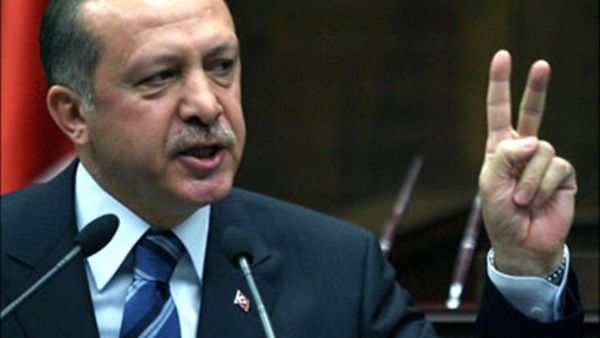 أردوغان يصادق على قانون خفض البدل النقدي للتجنيد بالجيش التركي أردوغان يصادق على قانون خفض البدل النقدي للتجنيد بالجيش التركي