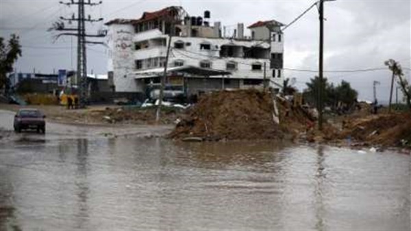 الأمطار تغرق البيوت المدمرة جراء الحرب على غزة