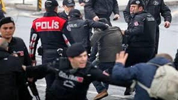 صحيفة تركية: معاقبة اثنين من الصحفيين بالسجن مدى الحياة صحيفة تركية: معاقبة اثنين من الصحفيين بالسجن مدى الحياة