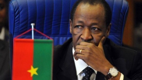 إقالة رئيس بوركينا فاسو  وإغلاق الحدود 