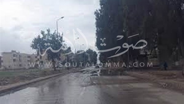بالصور.. «الطقس السيىء» يصيب مصر بالشلل..سيارات الـ«كسح» تحارب مياه الأمطار.. غرق الشوارع والأنفاق وإغلاق الطرق الرئيسية بين المحافظات.. توقفت حركة «الصيد».. والأجهزة التنفيذية «ترتبك» 