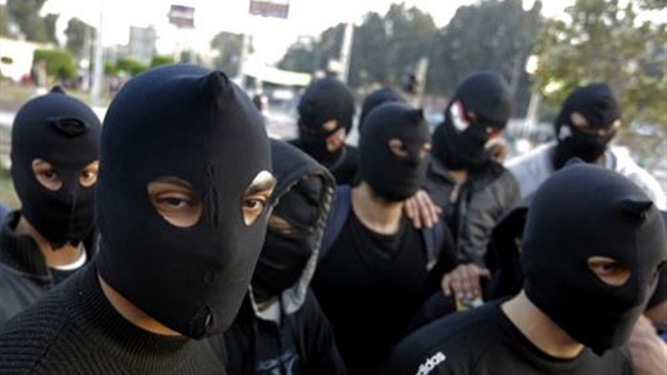 نار السيسي تصهر أعمدة 3 كيانات سياسية.. إختفاء البعض والقبض على آخرين.. بلاك بلوك: إختفت من الساحة.. الإخوان: مناهضات واسعة من قبل الأمن.. ومعاداة 6 أبريل 