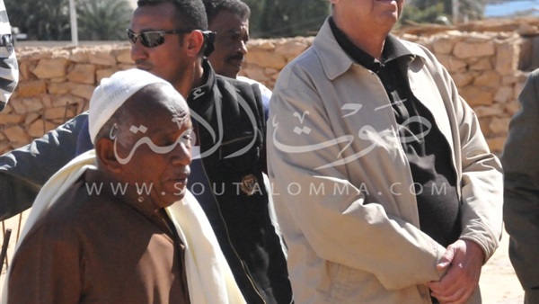 بالفيديو والصور.. «محافظ أسوان» يتوجه لغرب سهيل عقب سقوط كتل صخرية بالفيديو والصور.. «محافظ أسوان» يتوجه لغرب سهيل عقب سقوط كتل صخرية