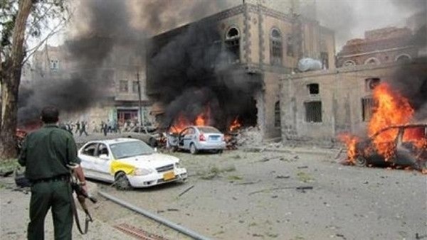 مصادر يمنية: هادي والحكومة «بخير» بعد حادث التفجير الانتحاري
