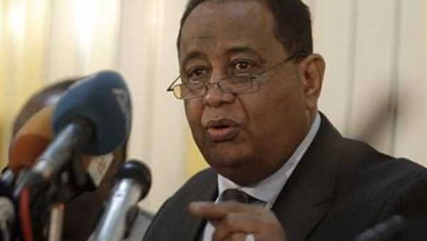 «وزير خارجية السودان»: فتح الحدود مع الجنوب ينعش التجارة