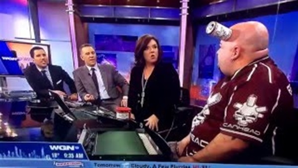 بالفيديو.. أمريكي يمتلك رأسًا مغناطيسيًا