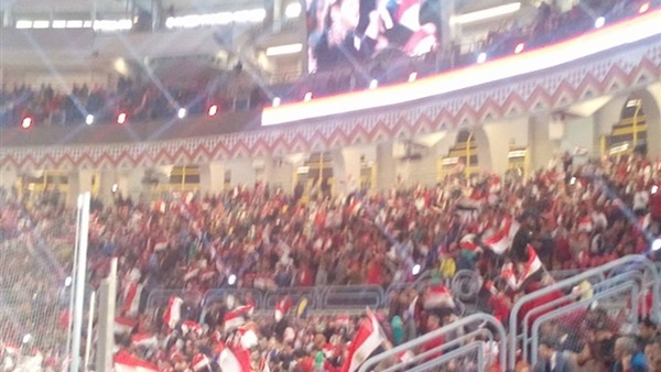 بالصور.. حشد جماهيري لمؤازرة المنتخب أمام تونس في نهائي اليد