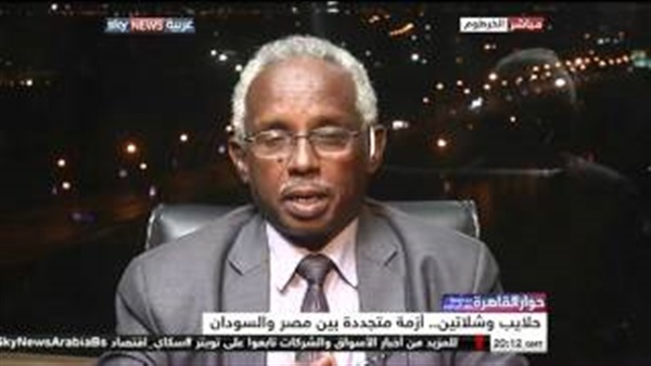 بالفيديو.. "أستاذ قانون دولى:حلايب وشلاتين مصرية" بالفيديو.. "أستاذ قانون دولى:حلايب وشلاتين مصرية"
