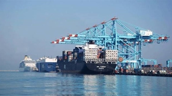 تصدير 12 ألف طن «كوارتز» من ميناء سفاجا لـ«النرويج»
